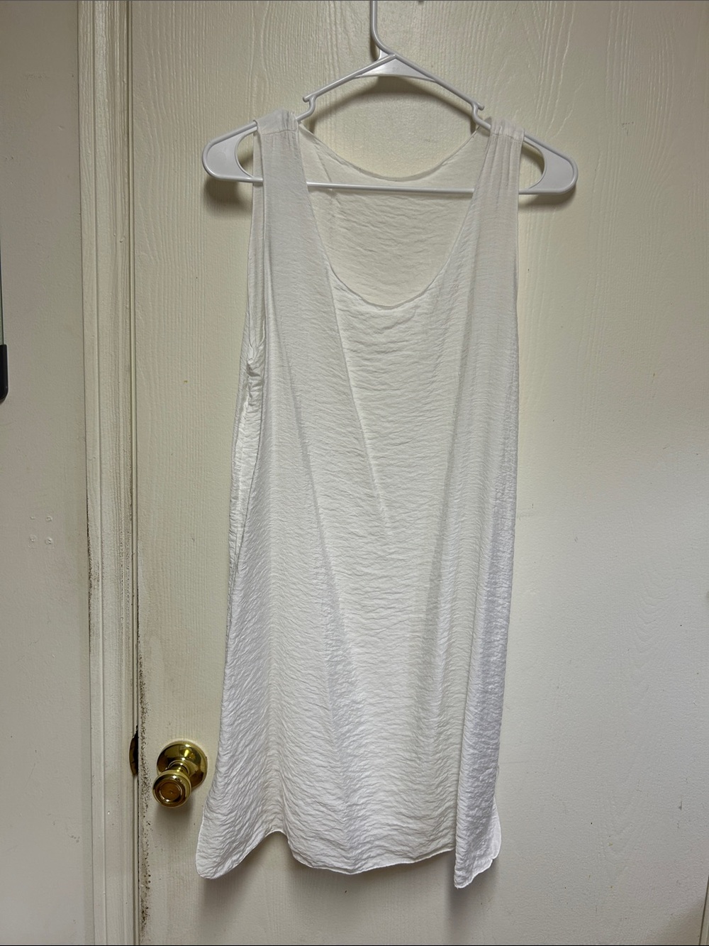 cut loose White Scoop Neck Tank